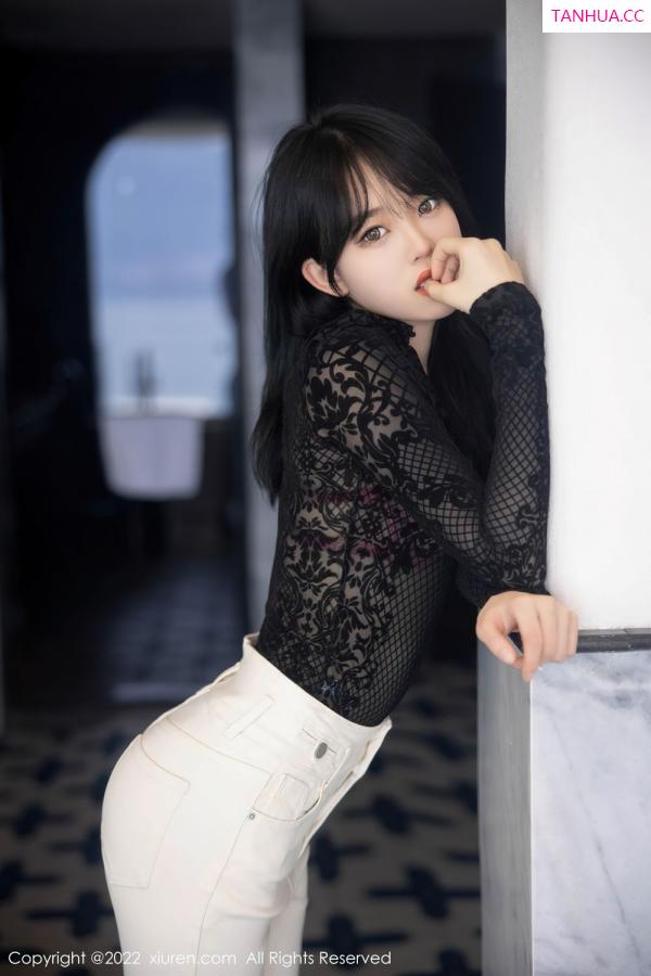 小奶瓶呜呜  [XiuRen]高清写真图 2022.08.04 No.5386 奶瓶第14张图片